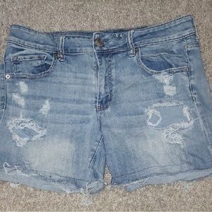 American Eagle 🦅 Distressed Shorts